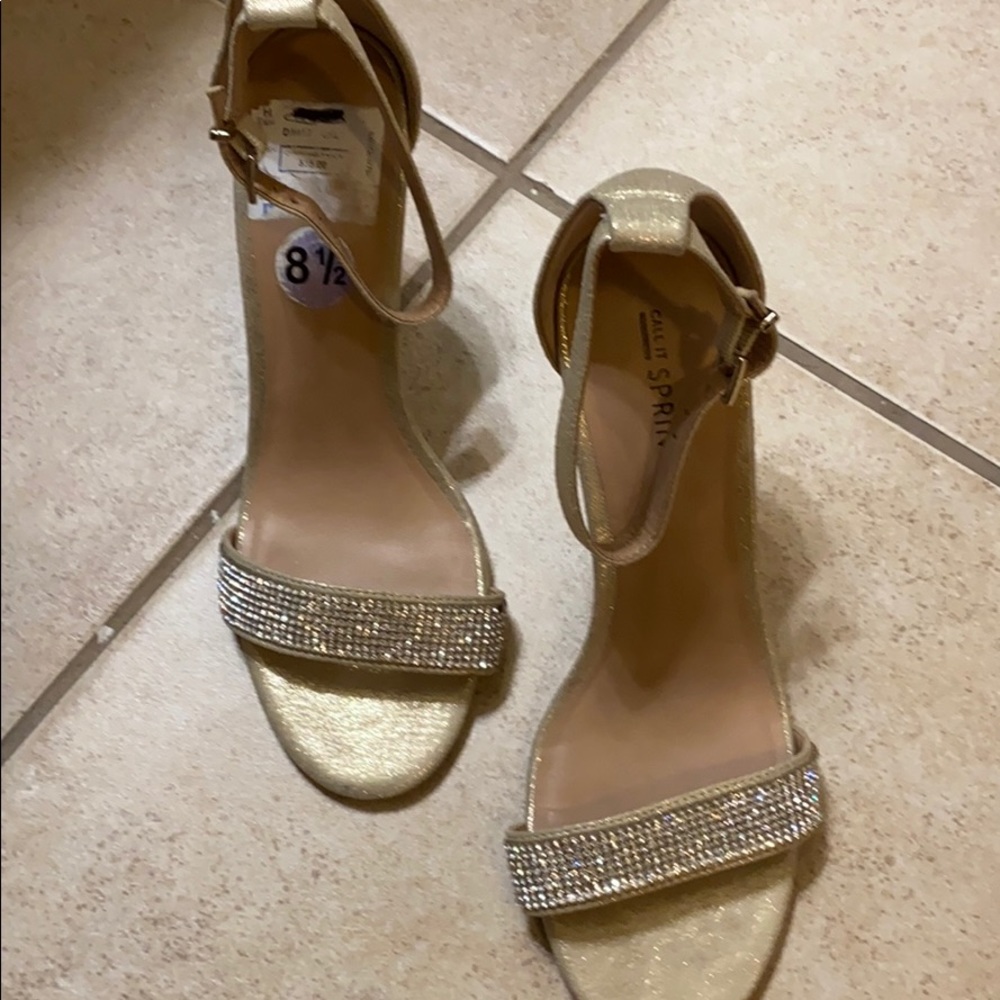 Shimmering Gold Dress Shoe